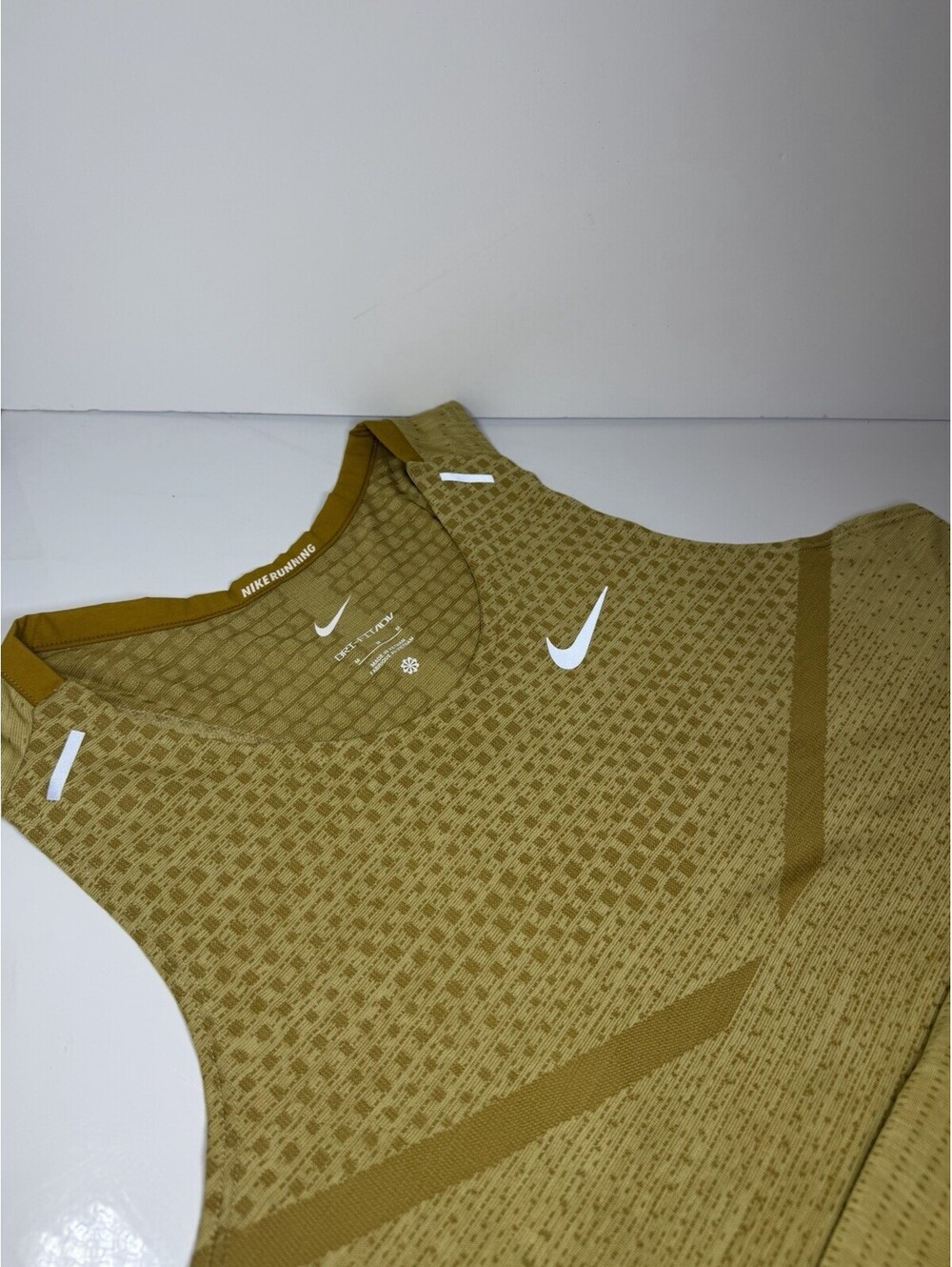Nike Dri-FIT Aeroswift ADV Men’s Racerback Breathable Running Tank M Bronzine